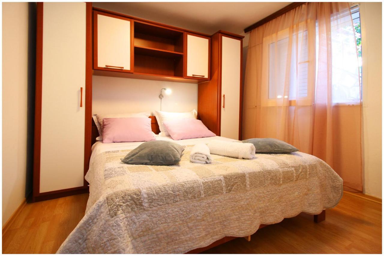 Apartments Elvis プリモシュテン エクステリア 写真